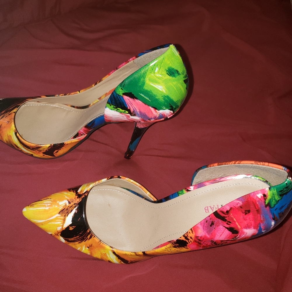 Multi Color Pump - image 3